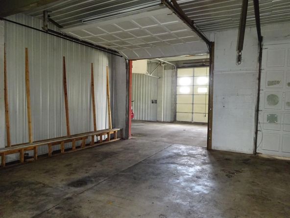 103 N Main St, Wanatah, IN 46390